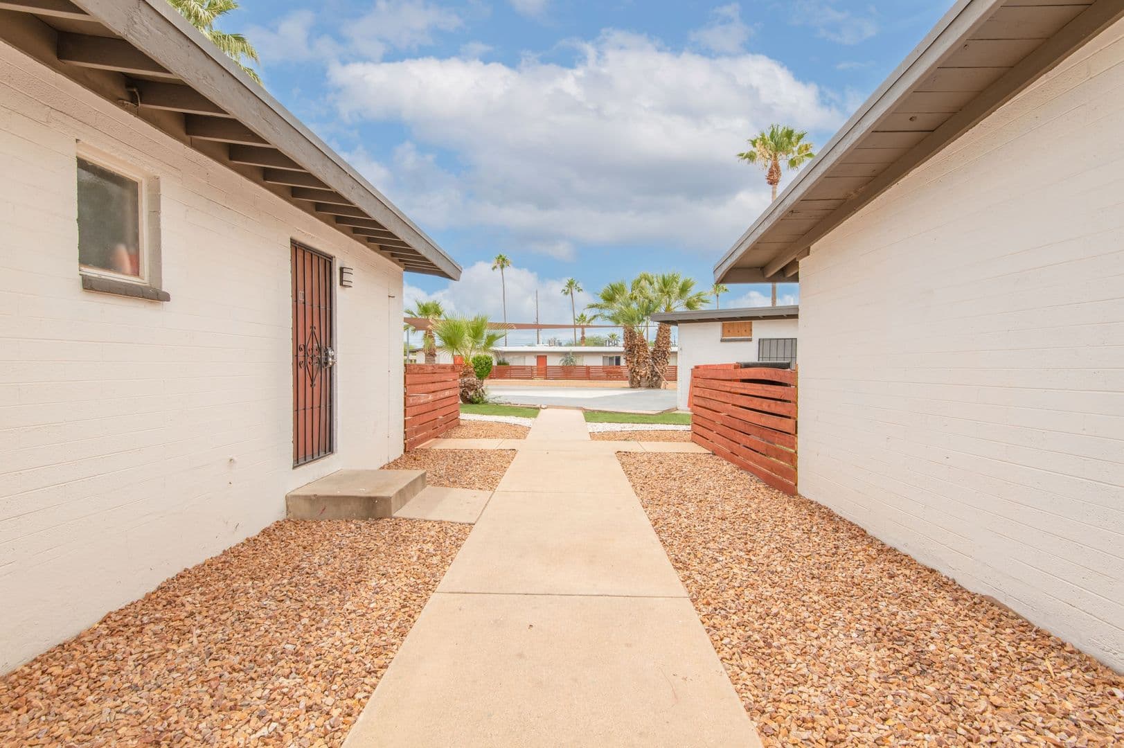 Tucson Apartment: 2152 N. Country Club Road