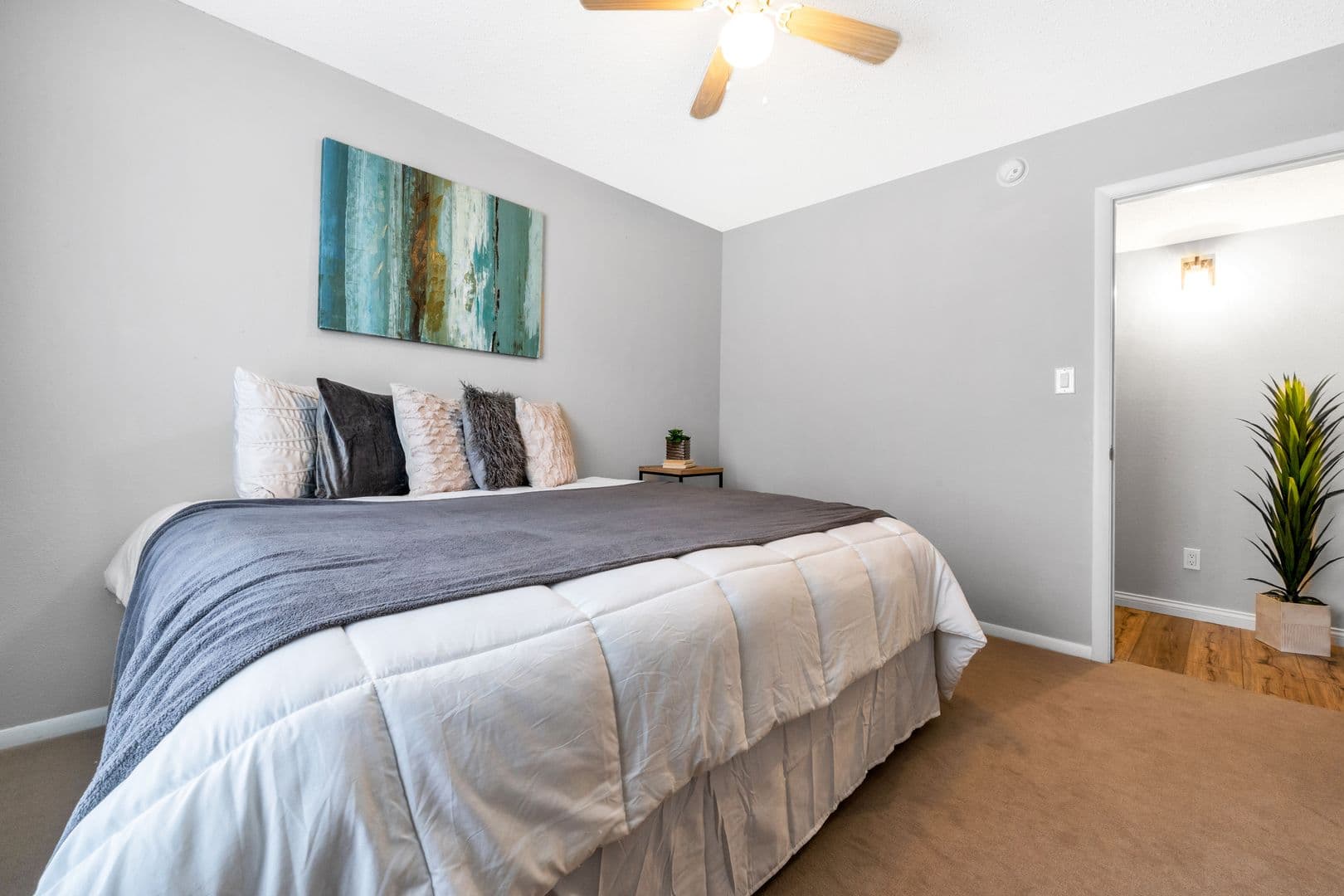 Rogers Apartment: 1918 9th St.