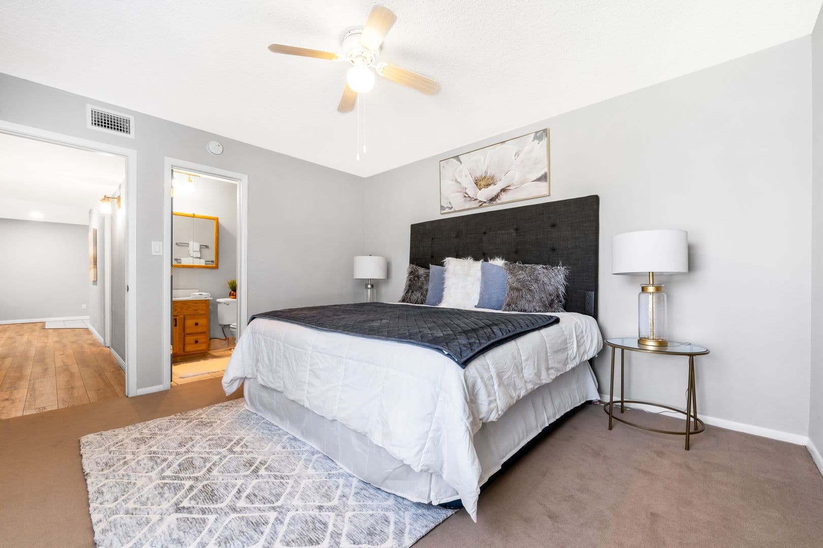 Rogers Apartment: 1918 9th St.