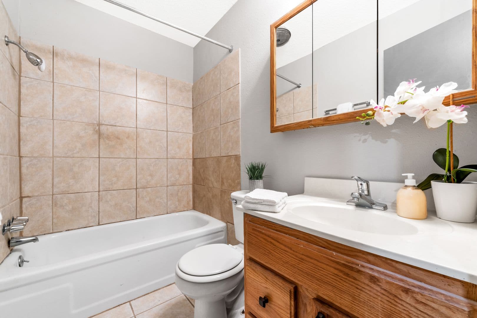 Rogers Apartment: 1918 9th St.
