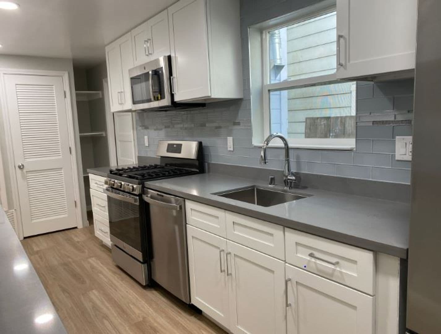 San Francisco House: 1564 Underwood Ave