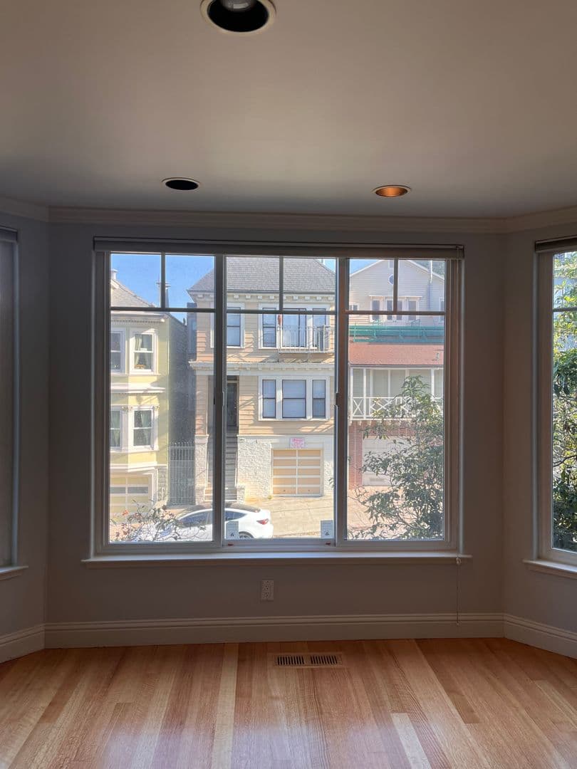 San Francisco House: 1265 2nd Avenue #1