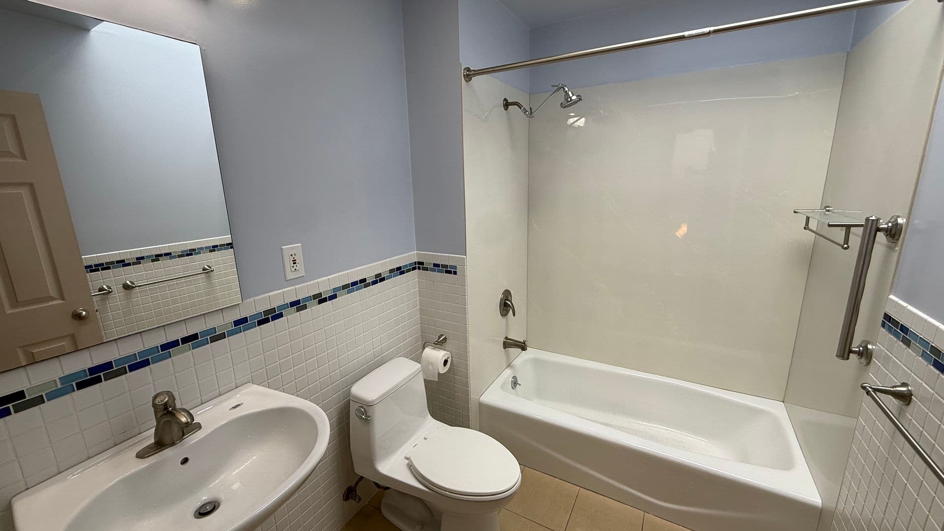 San Francisco House: 726 Sargent St.,