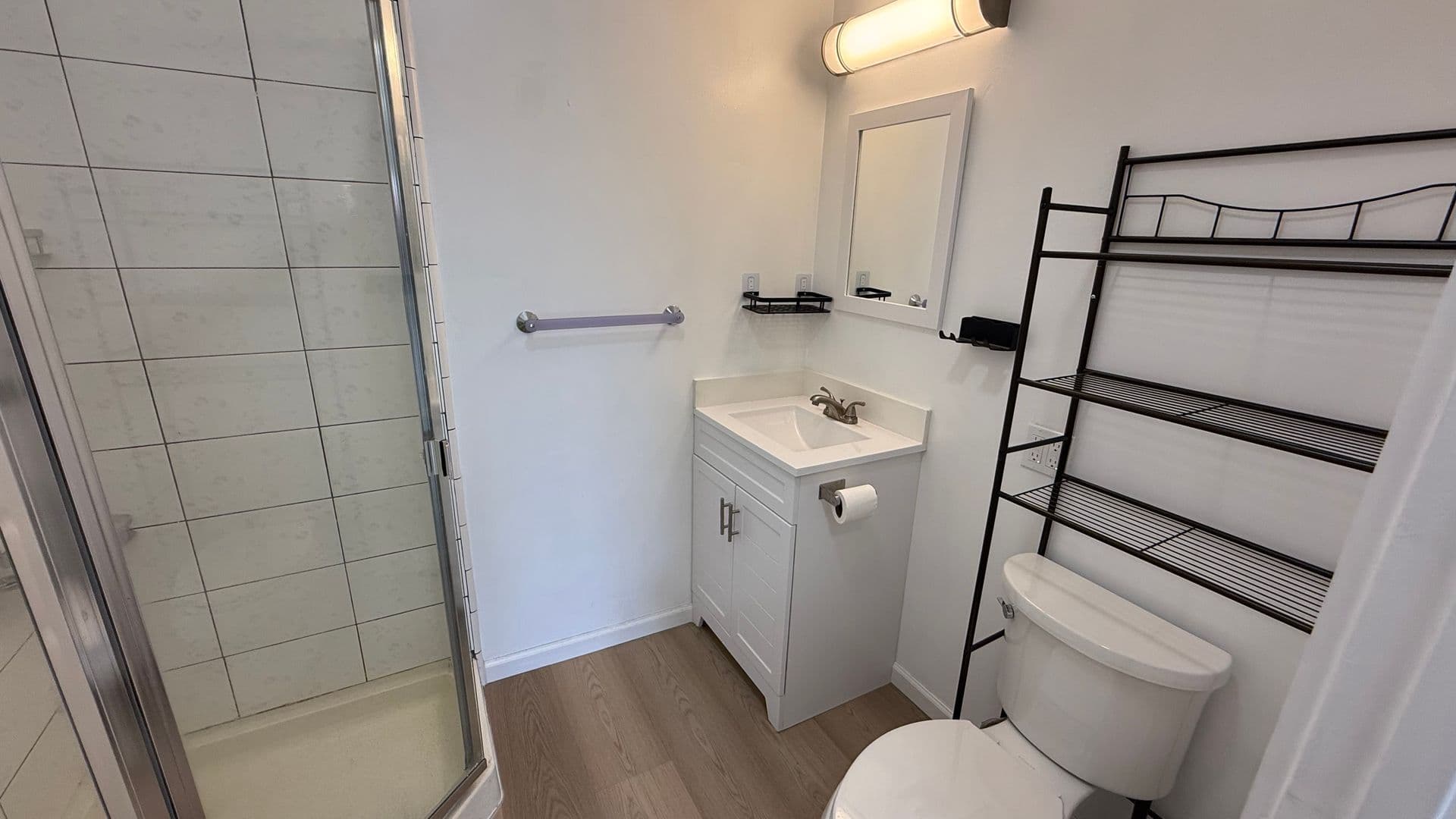 San Francisco Apartment: 1630 Oakdale, Ave.