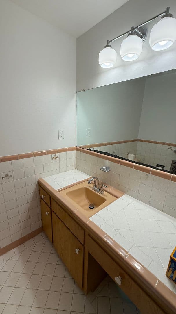 San Francisco House: 426 36th Avenue