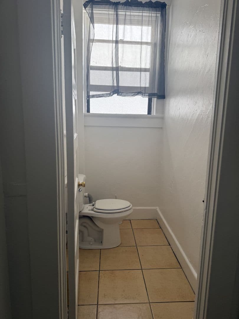 Prescott Apartment: 123-135 N Cortez St