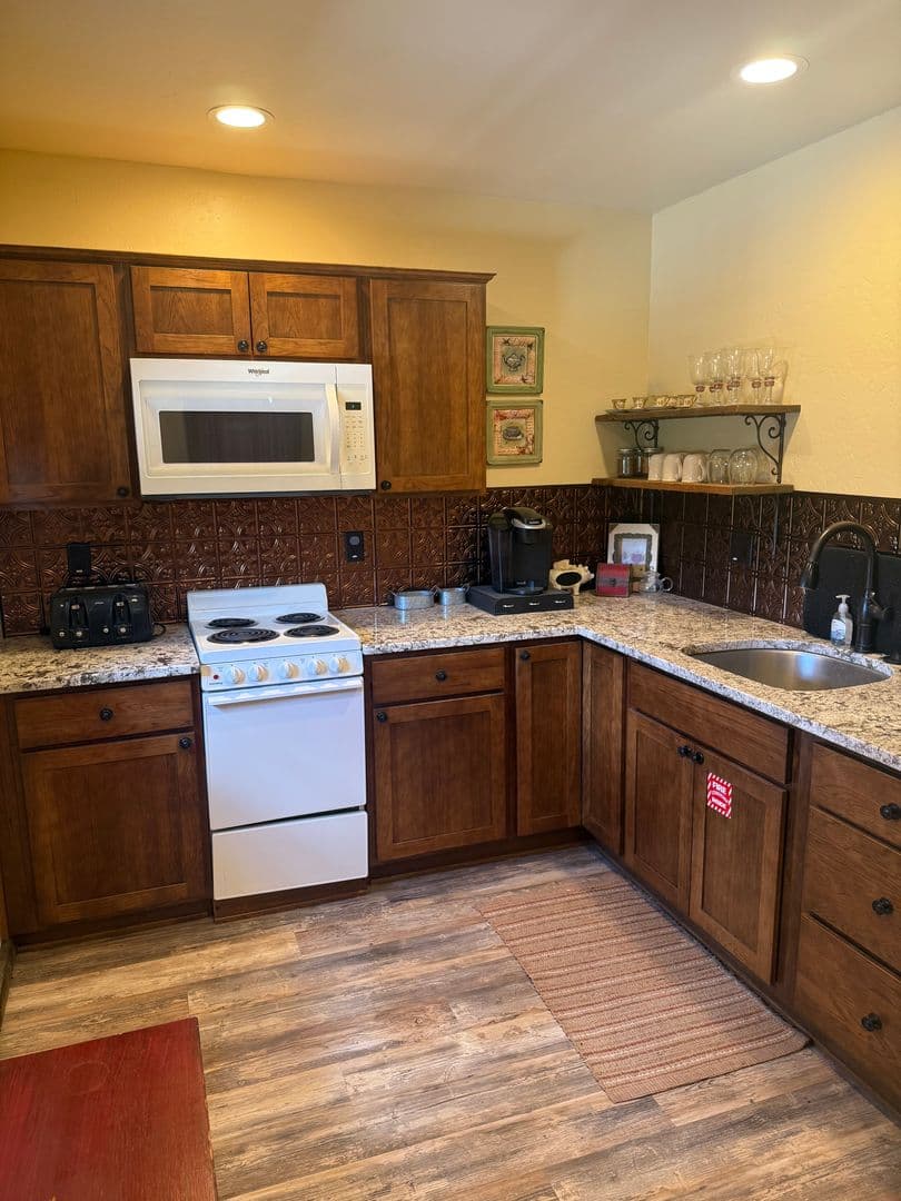 Prescott Apartment: 226 S. Montezuma St.