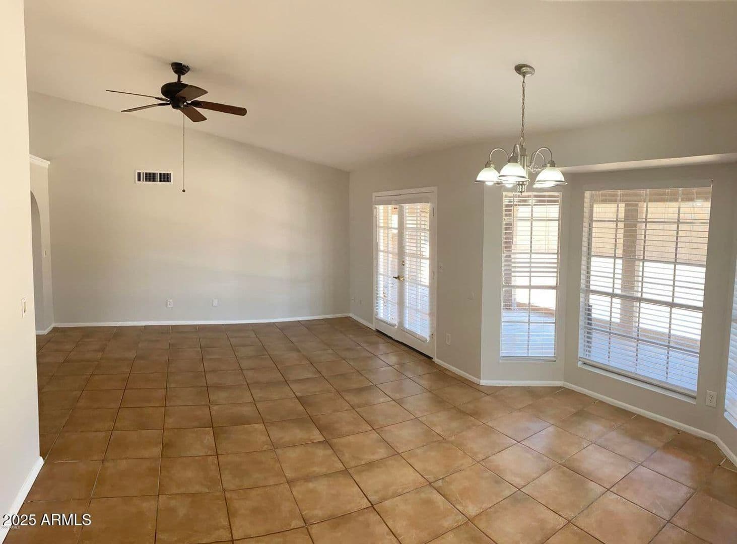 Glendale House: 18239 N 38th Dr