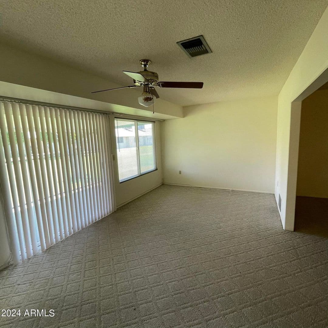 Sun City Apartment: 10524 W Saratoga Cir
