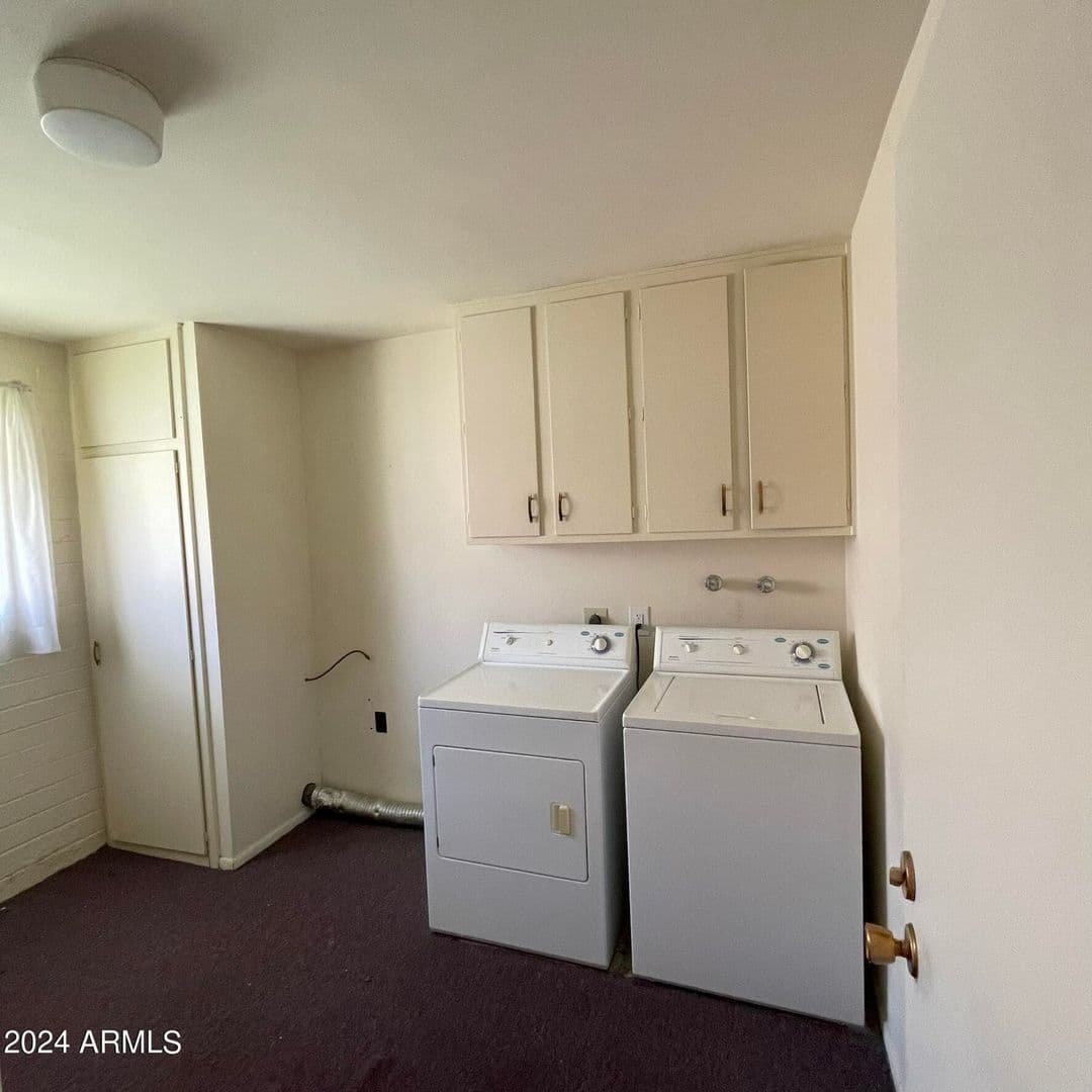 Sun City Apartment: 10524 W Saratoga Cir