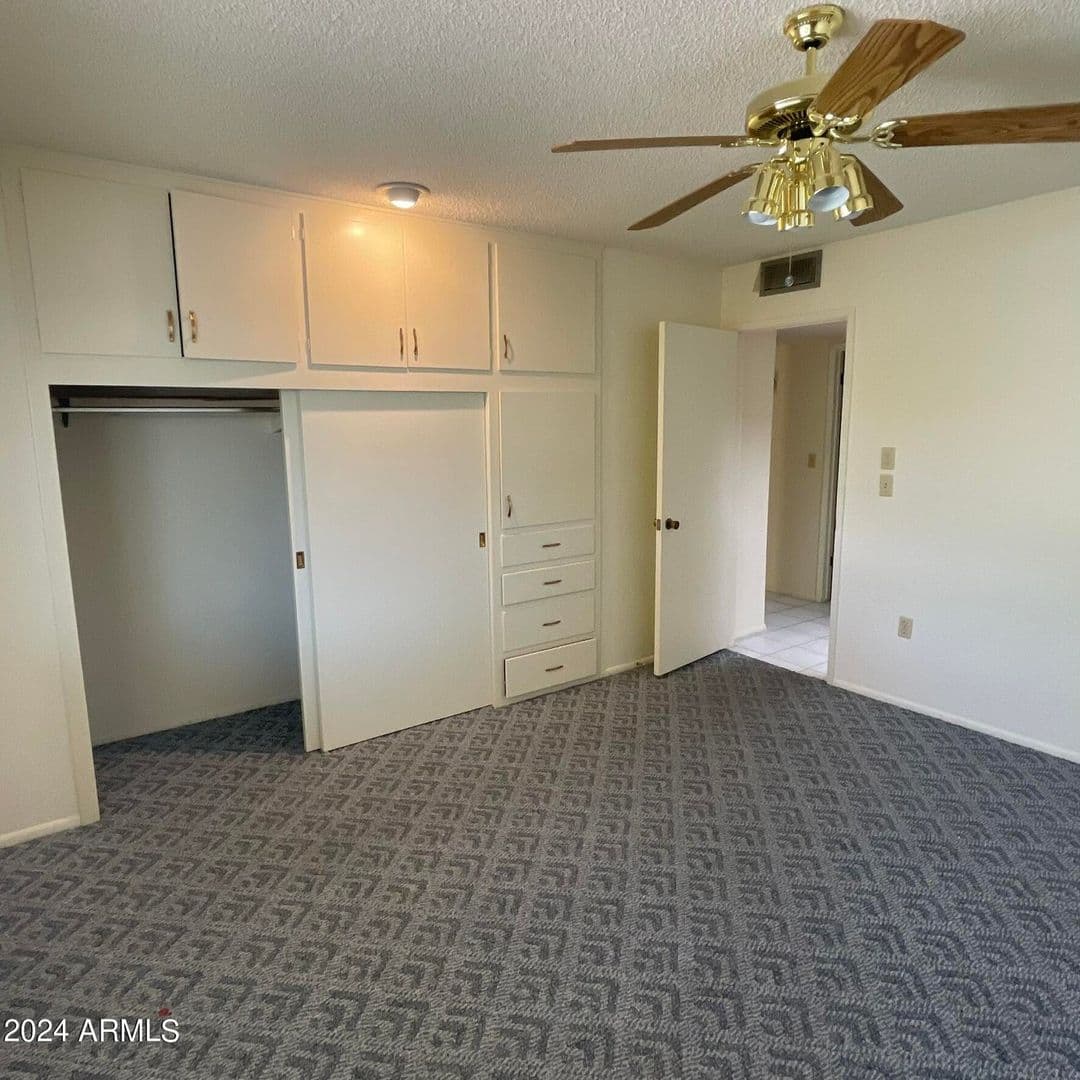 Sun City Apartment: 10524 W Saratoga Cir