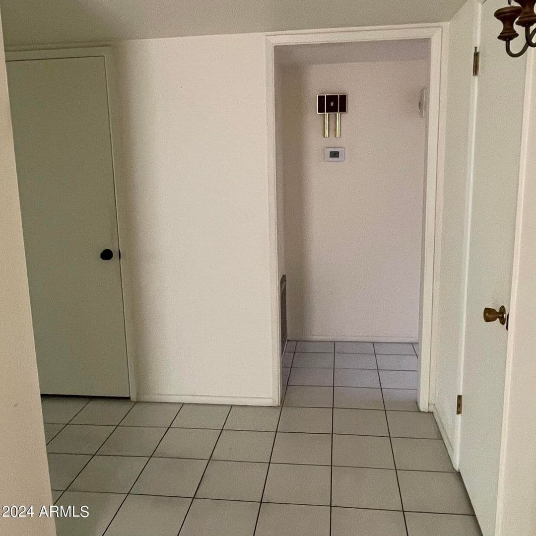 Sun City Apartment: 10524 W Saratoga Cir