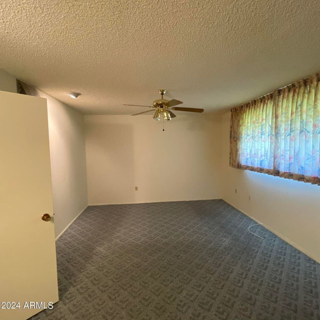 Sun City Apartment: 10524 W Saratoga Cir