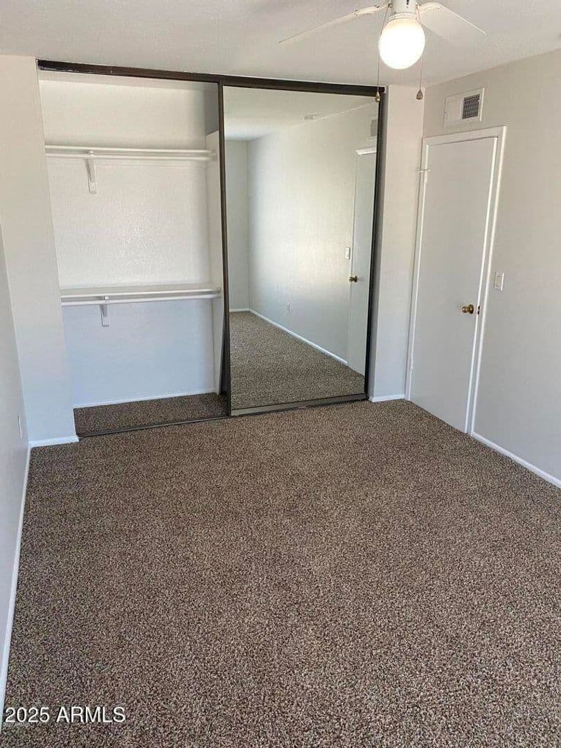 Glendale House: 18239 N 38th Dr