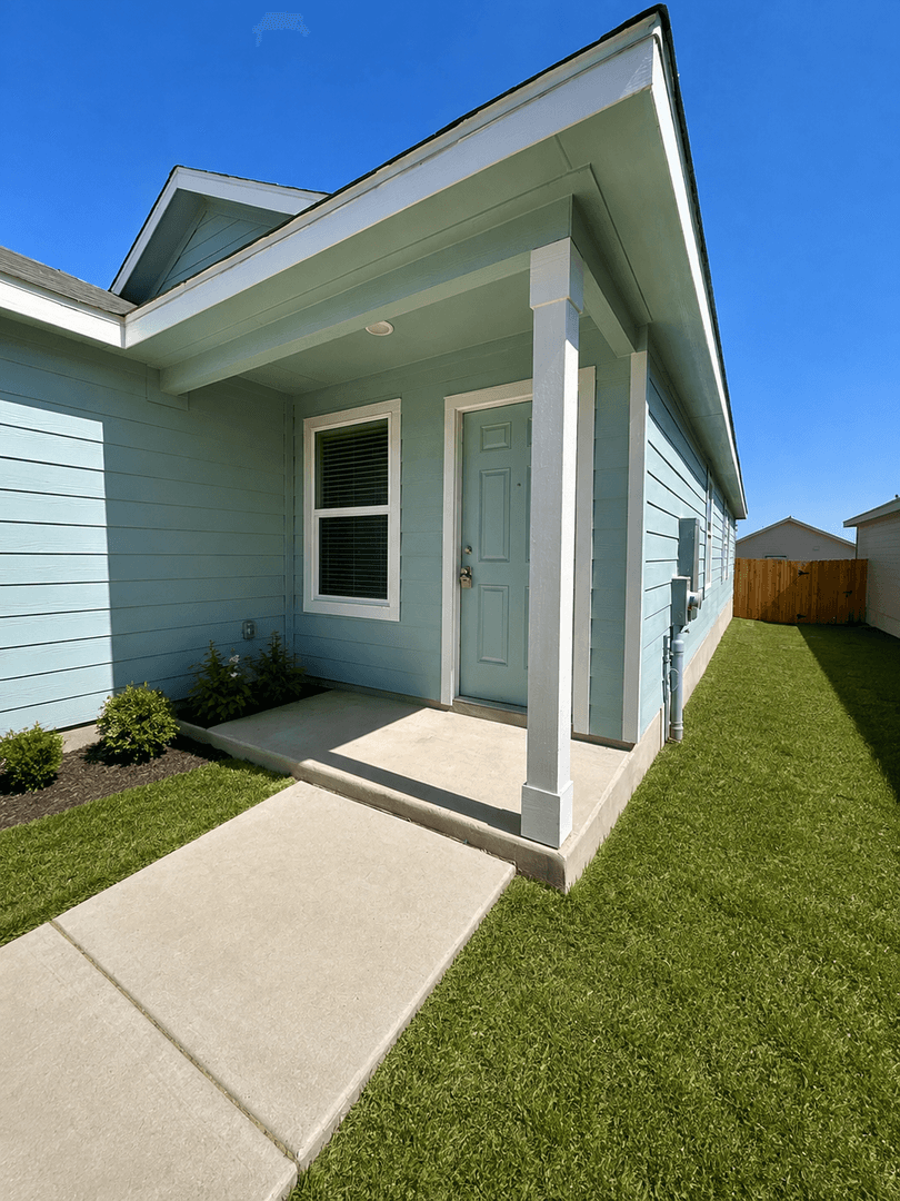 New Braunfels House: 751 Bullsnake