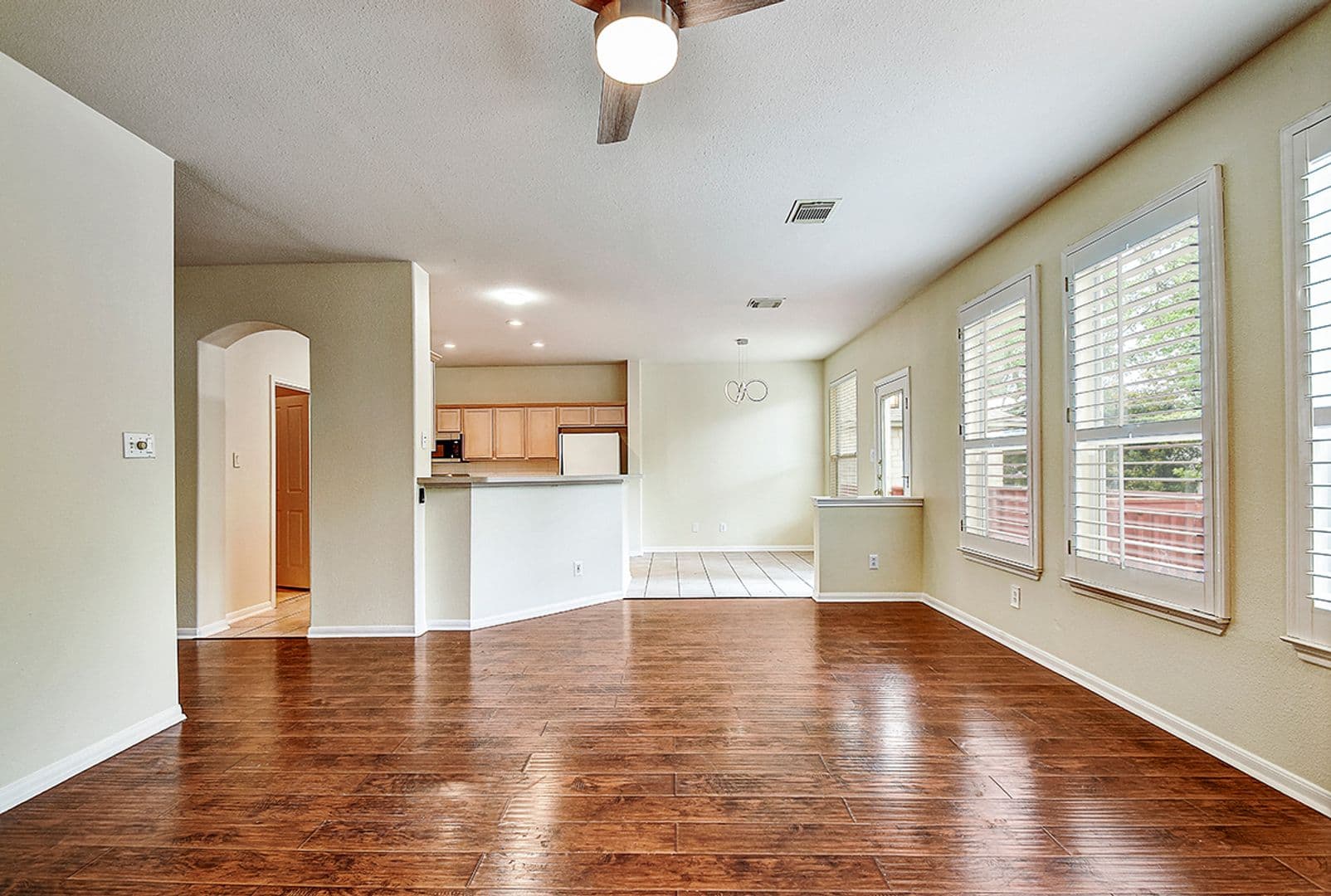 San Antonio House: 25210 Battle Lk