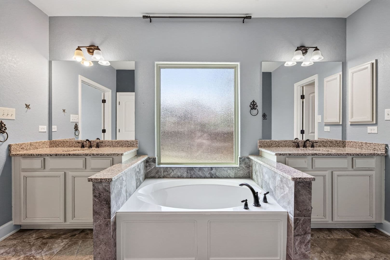 Boerne House: 219 Woods of Boerne Blvd