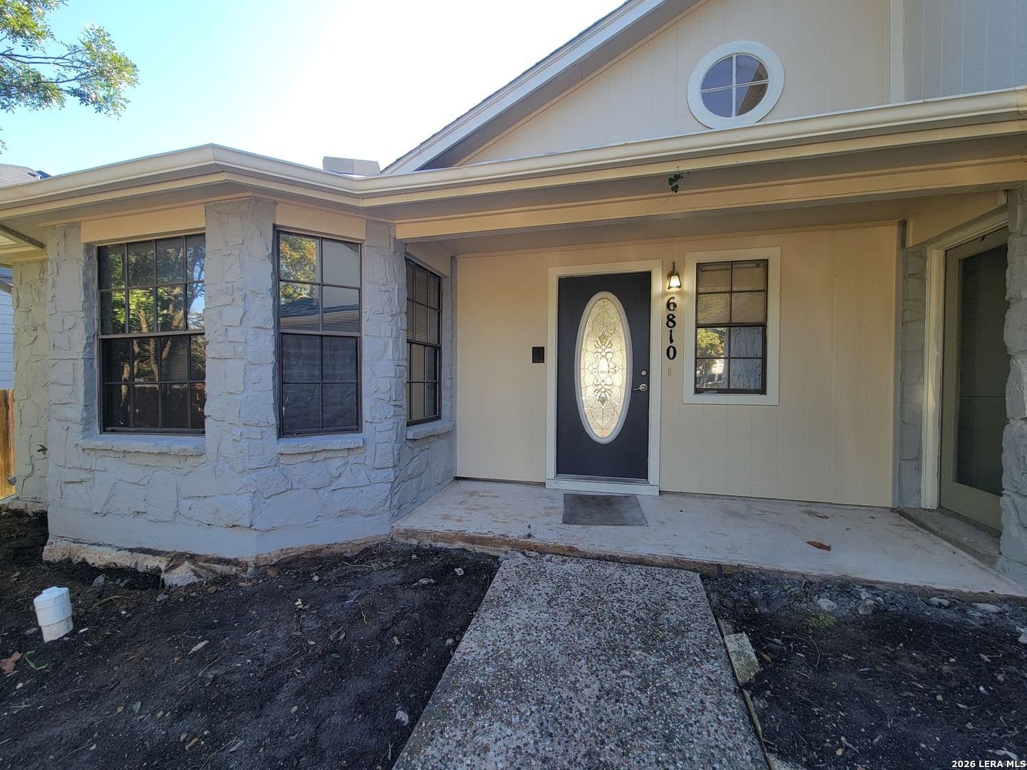 San Antonio House: 6810 Raintree Path