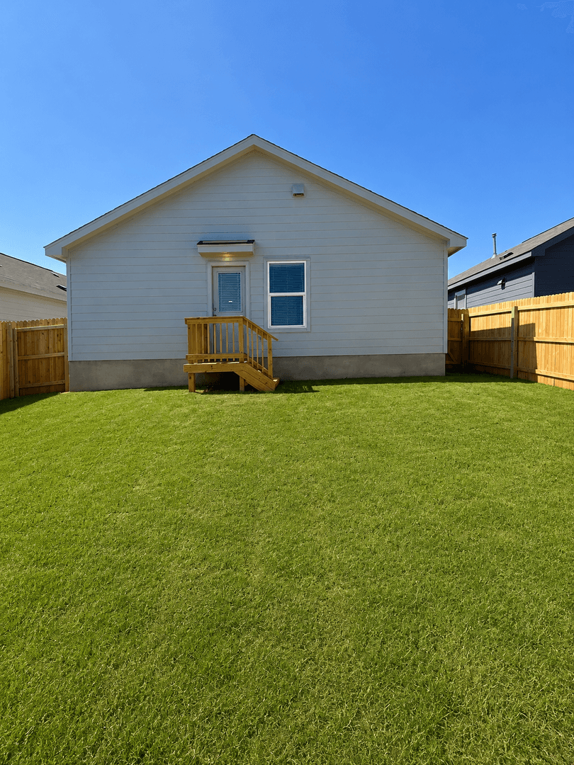 New Braunfels House: 751 Bullsnake
