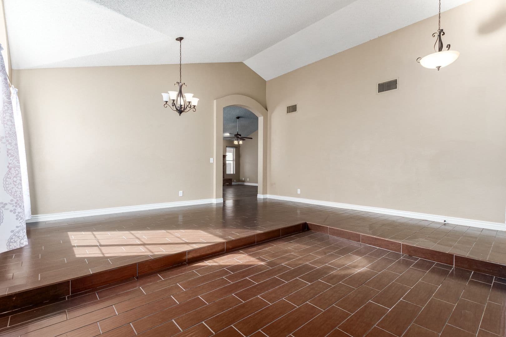 Mesa House: 6601 E Presidio St