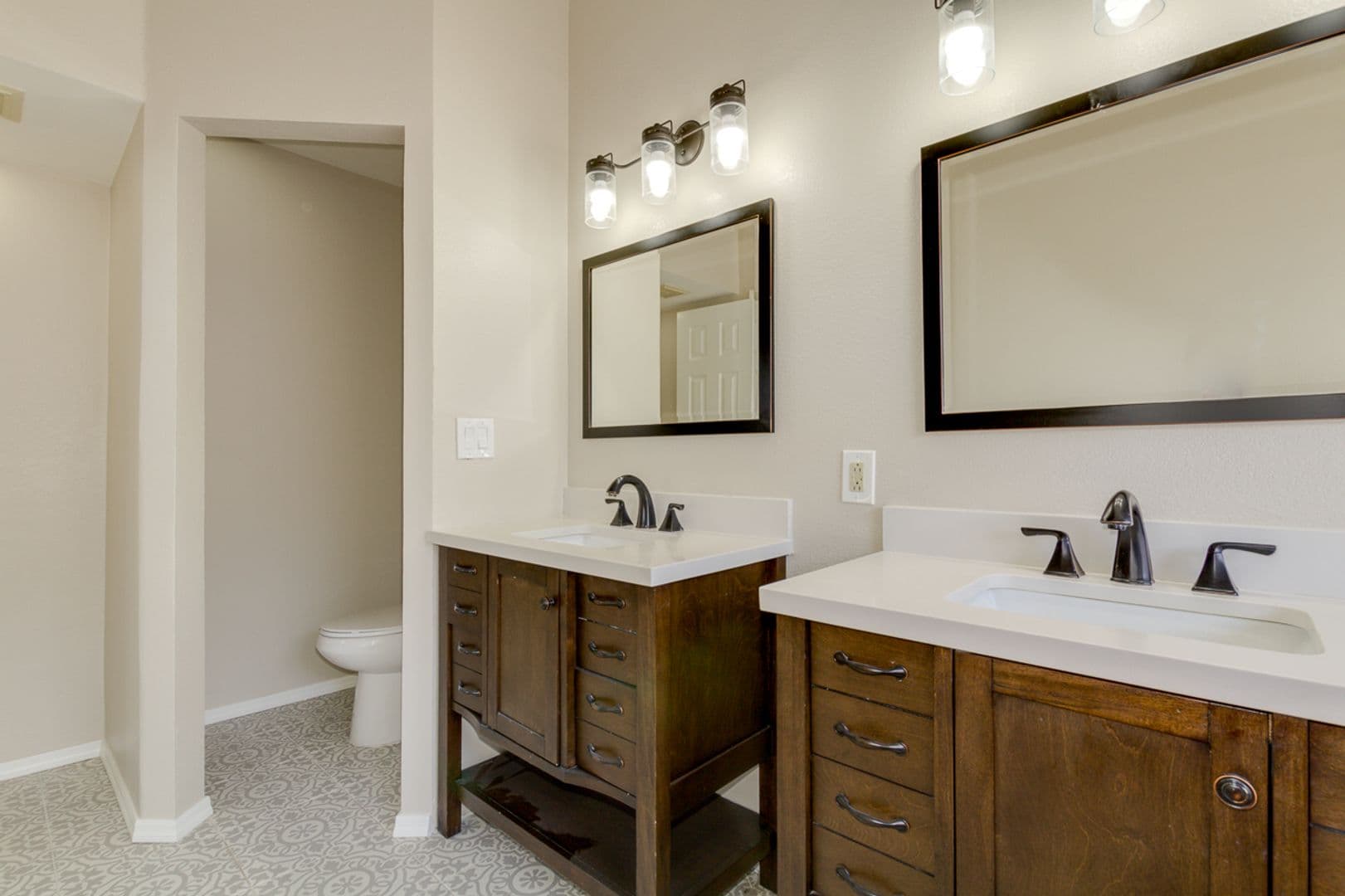 Gilbert House: 4314 E Juanita Ave
