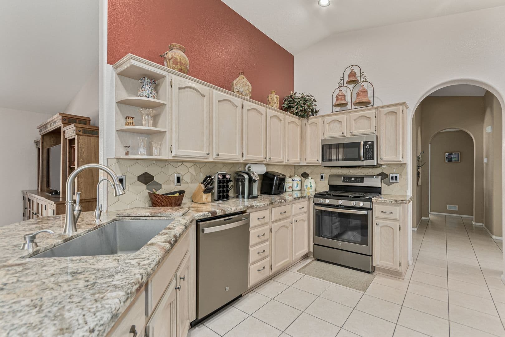 Sun Lakes House: 23903 S Sunvista Dr