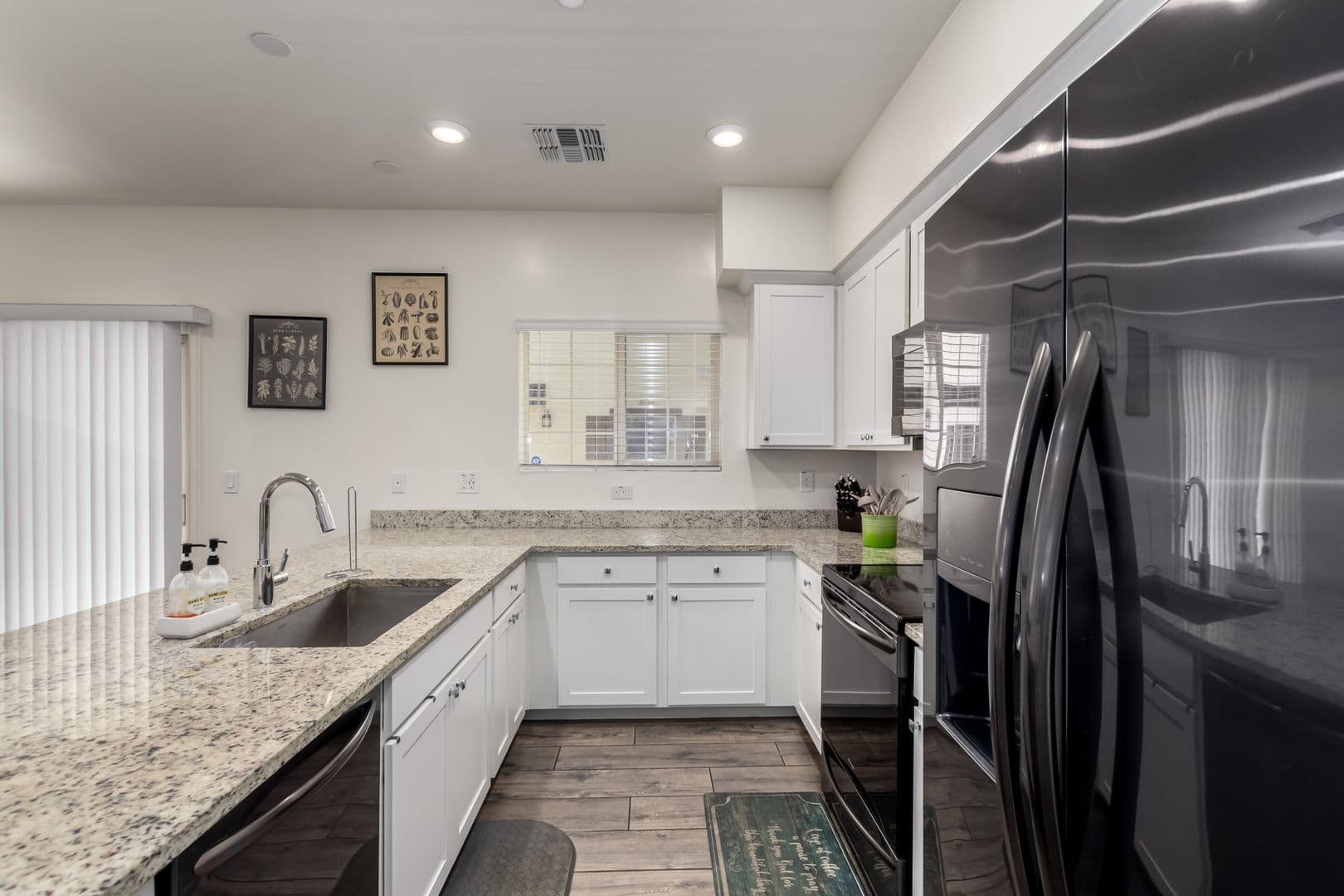 Gilbert Apartment: 2720 S Decatur Dr