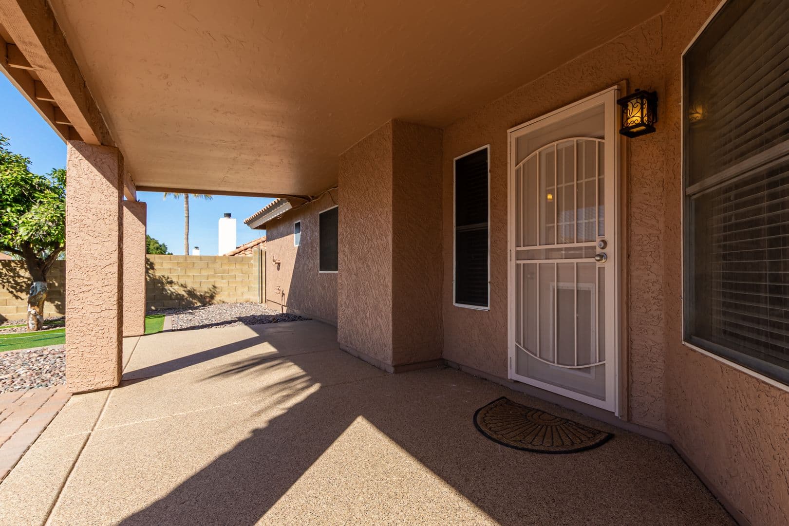 Mesa House: 6601 E Presidio St