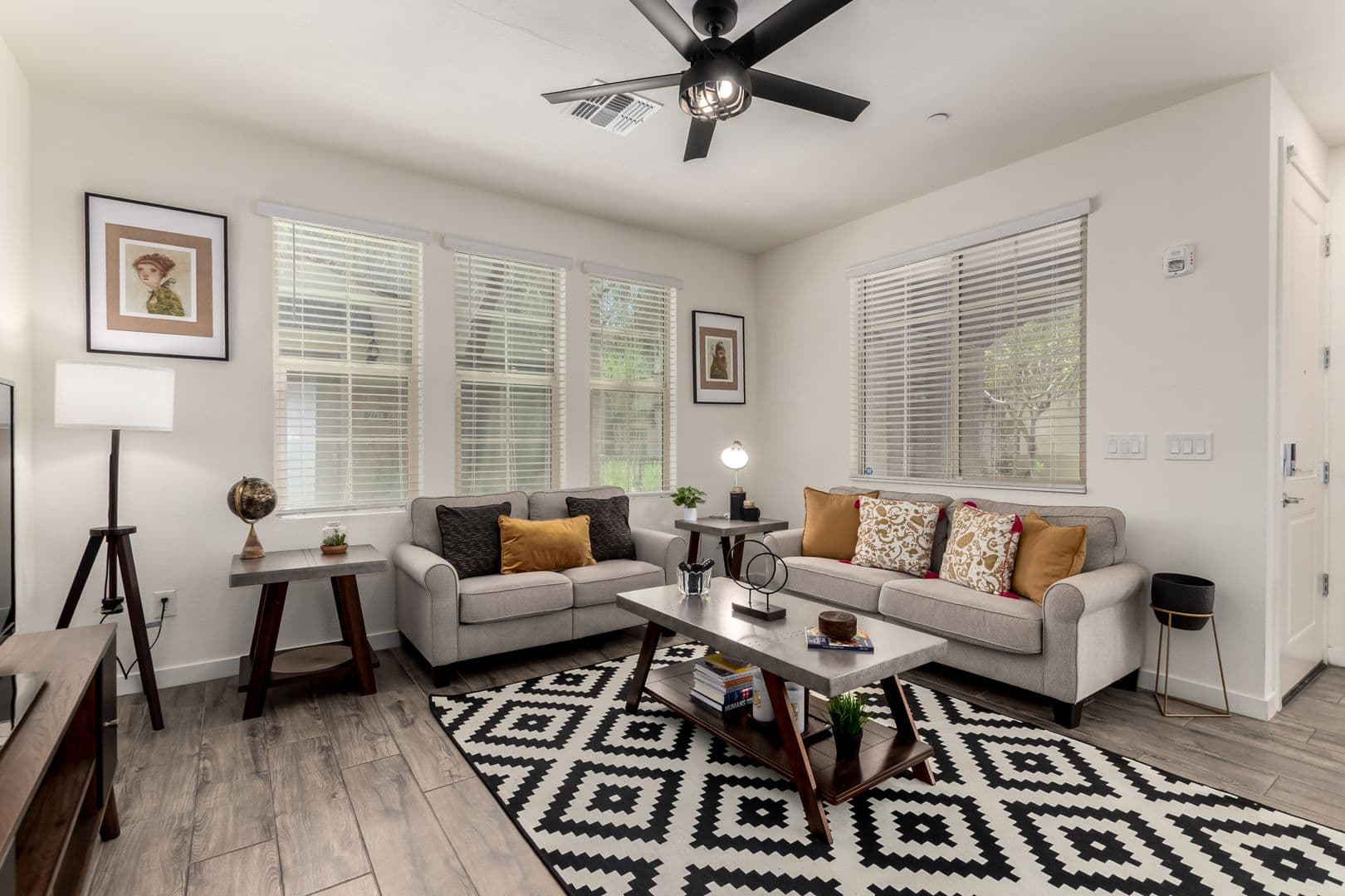 Gilbert Apartment: 2720 S Decatur Dr