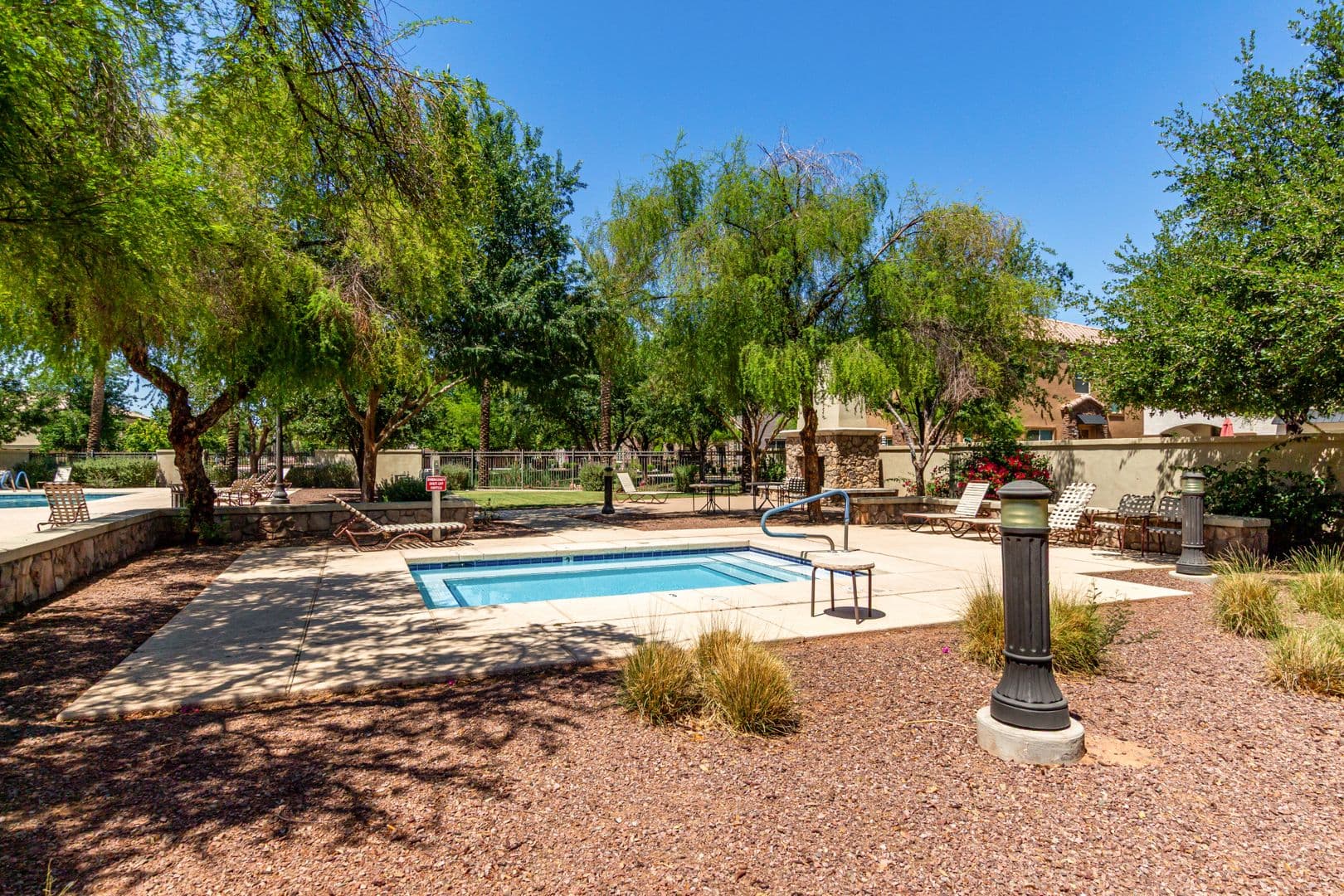 Gilbert Apartment: 2720 S Decatur Dr