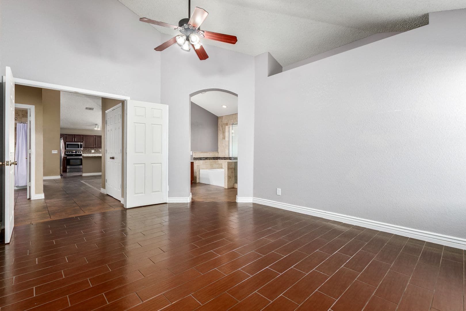 Mesa House: 6601 E Presidio St