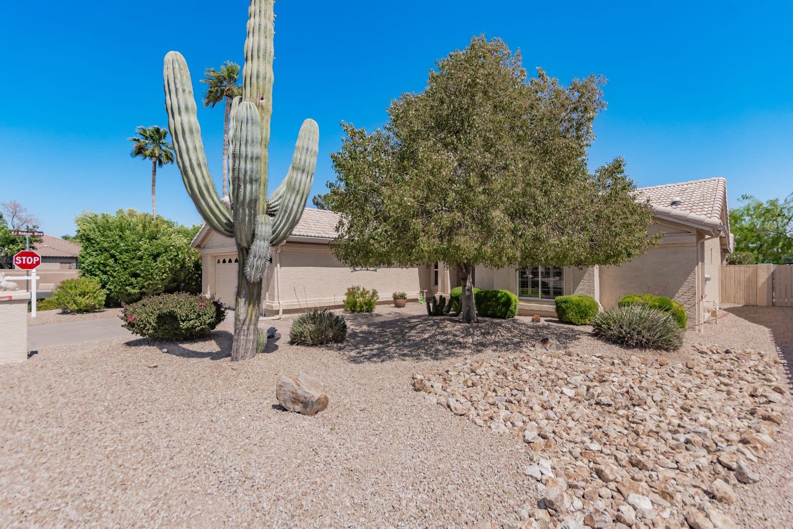 Sun Lakes House: 23903 S Sunvista Dr