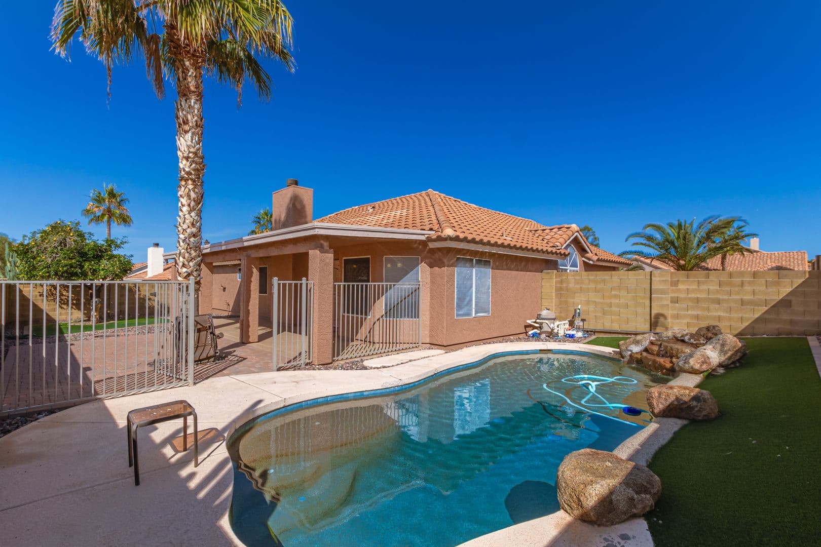 Mesa House: 6601 E Presidio St