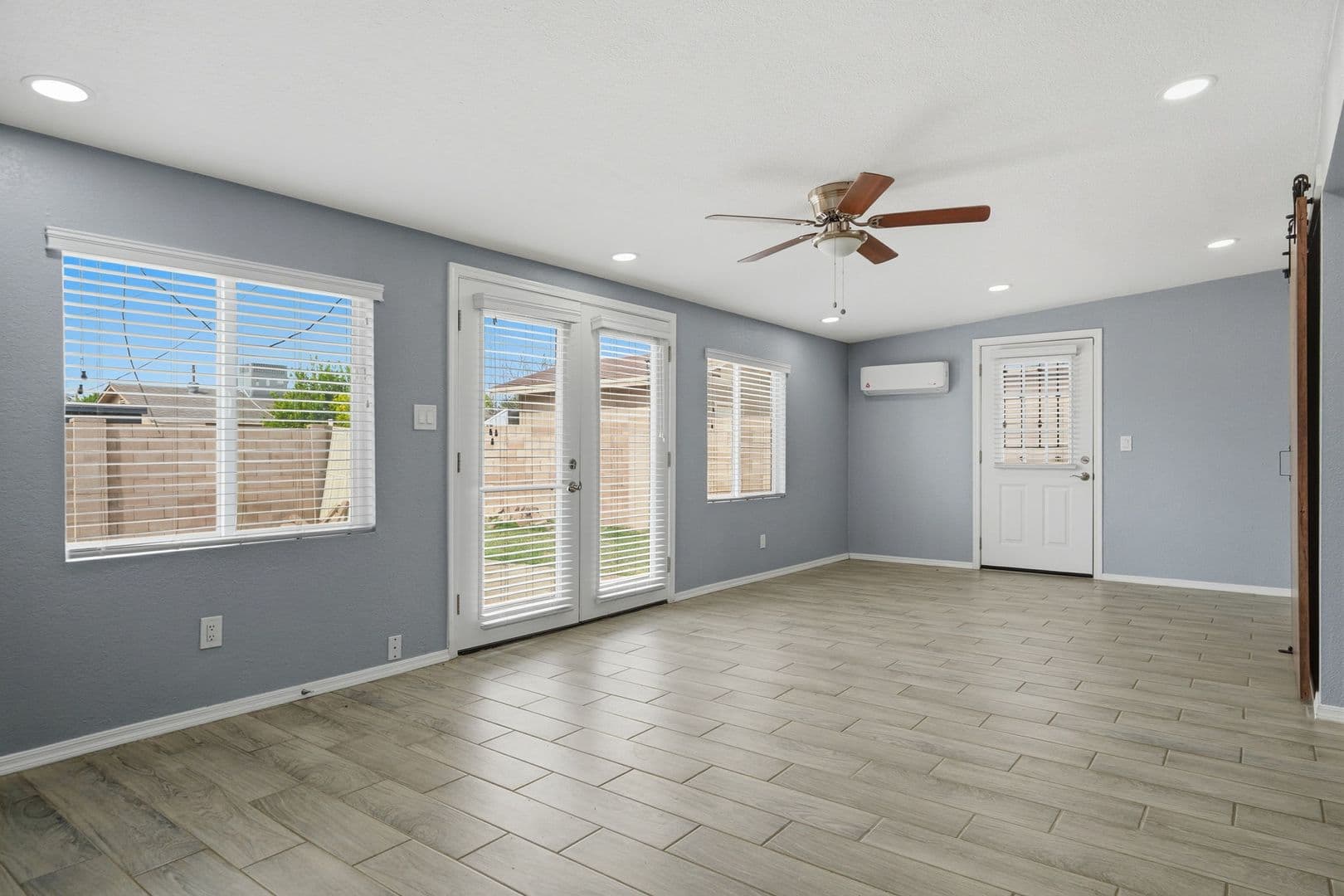 Phoenix House: 2934 N 79th Ln