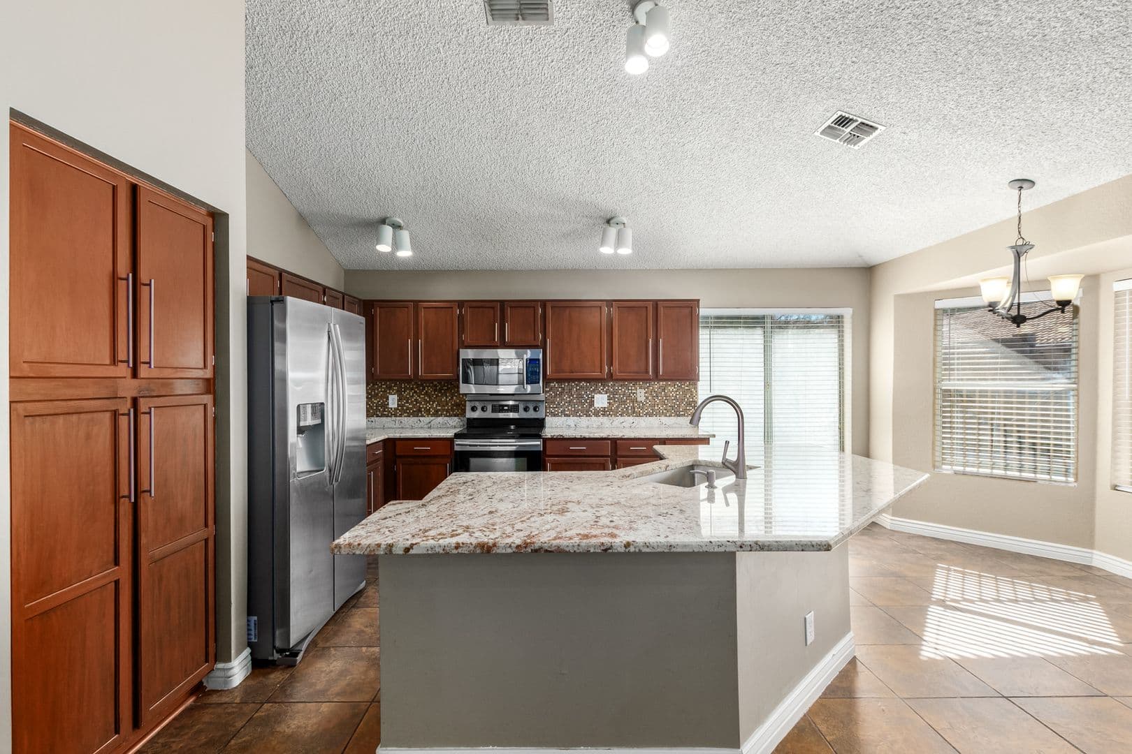 Mesa House: 6601 E Presidio St