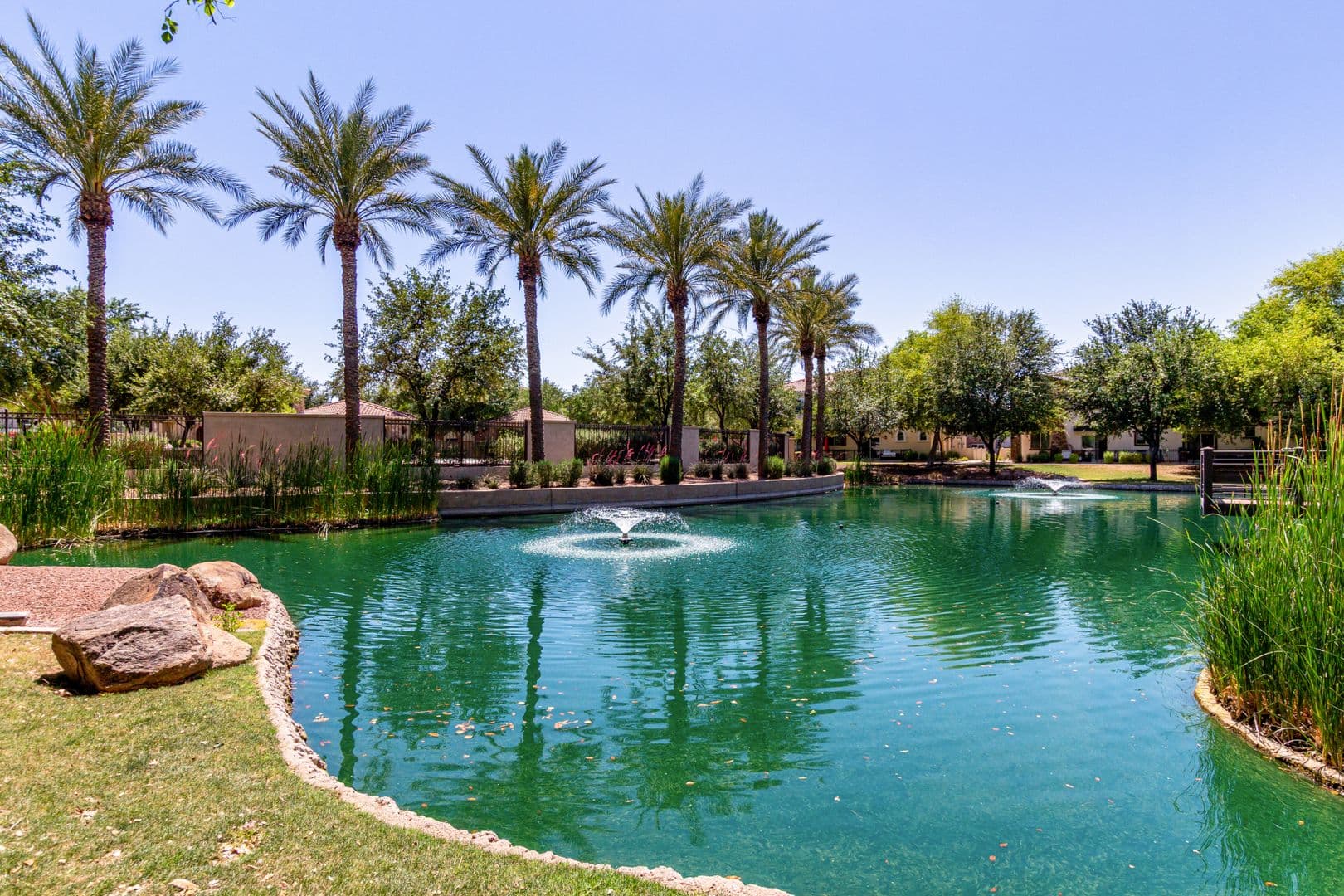 Gilbert Apartment: 2720 S Decatur Dr