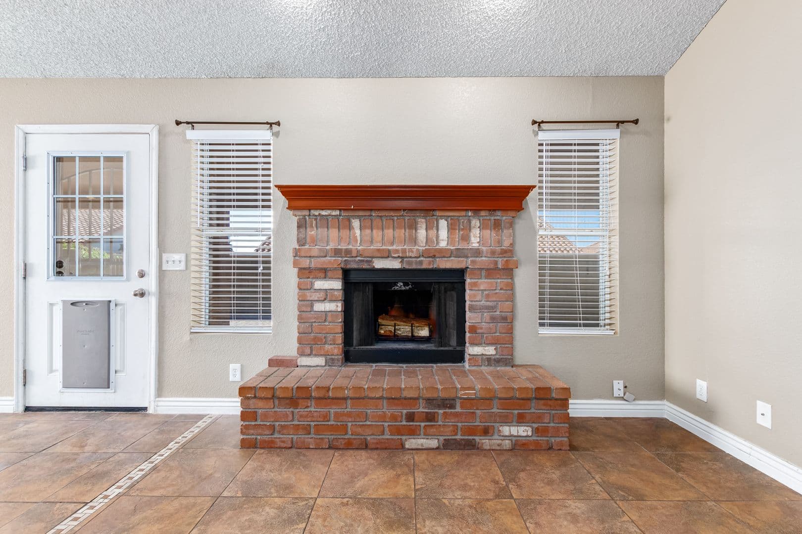 Mesa House: 6601 E Presidio St