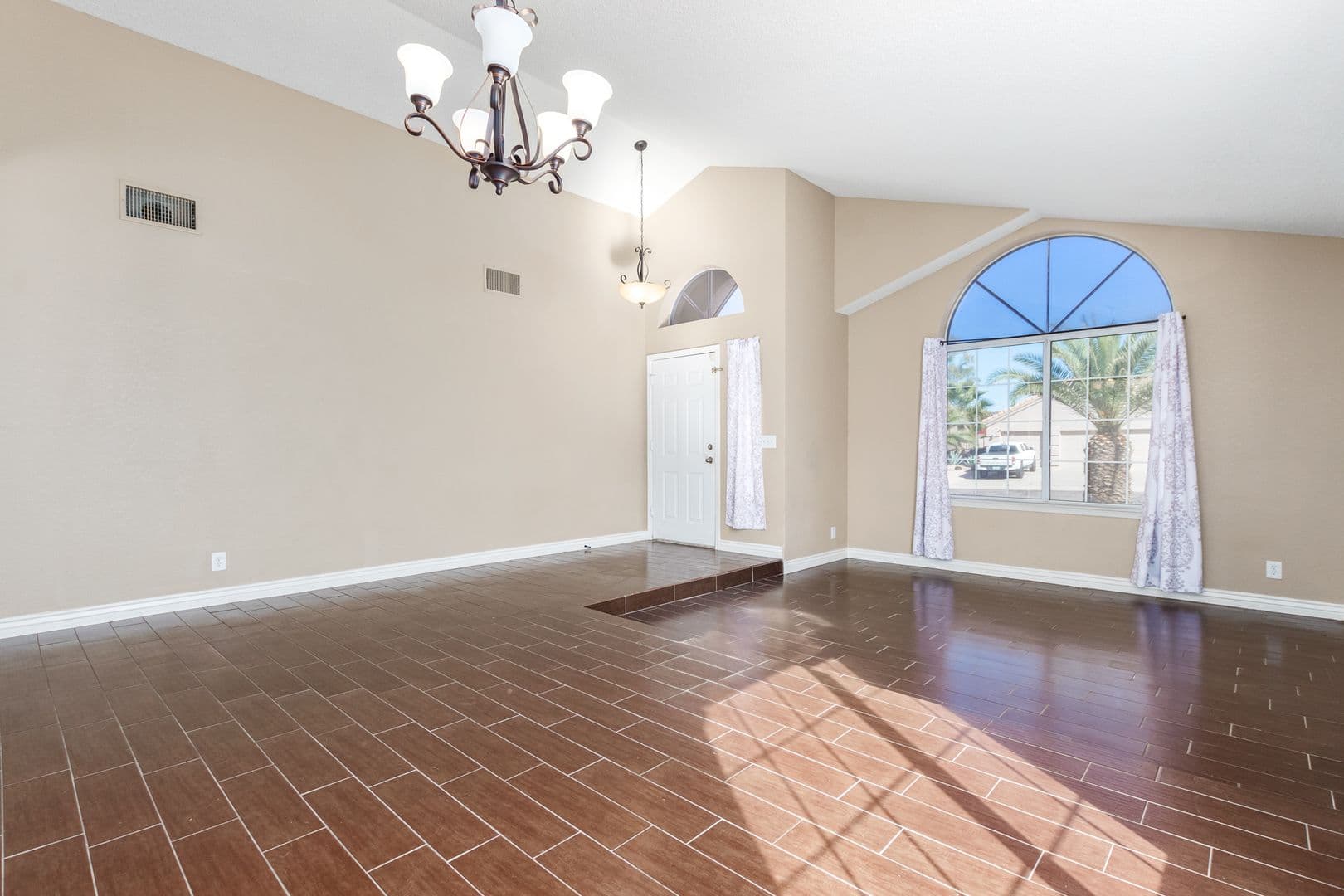 Mesa House: 6601 E Presidio St