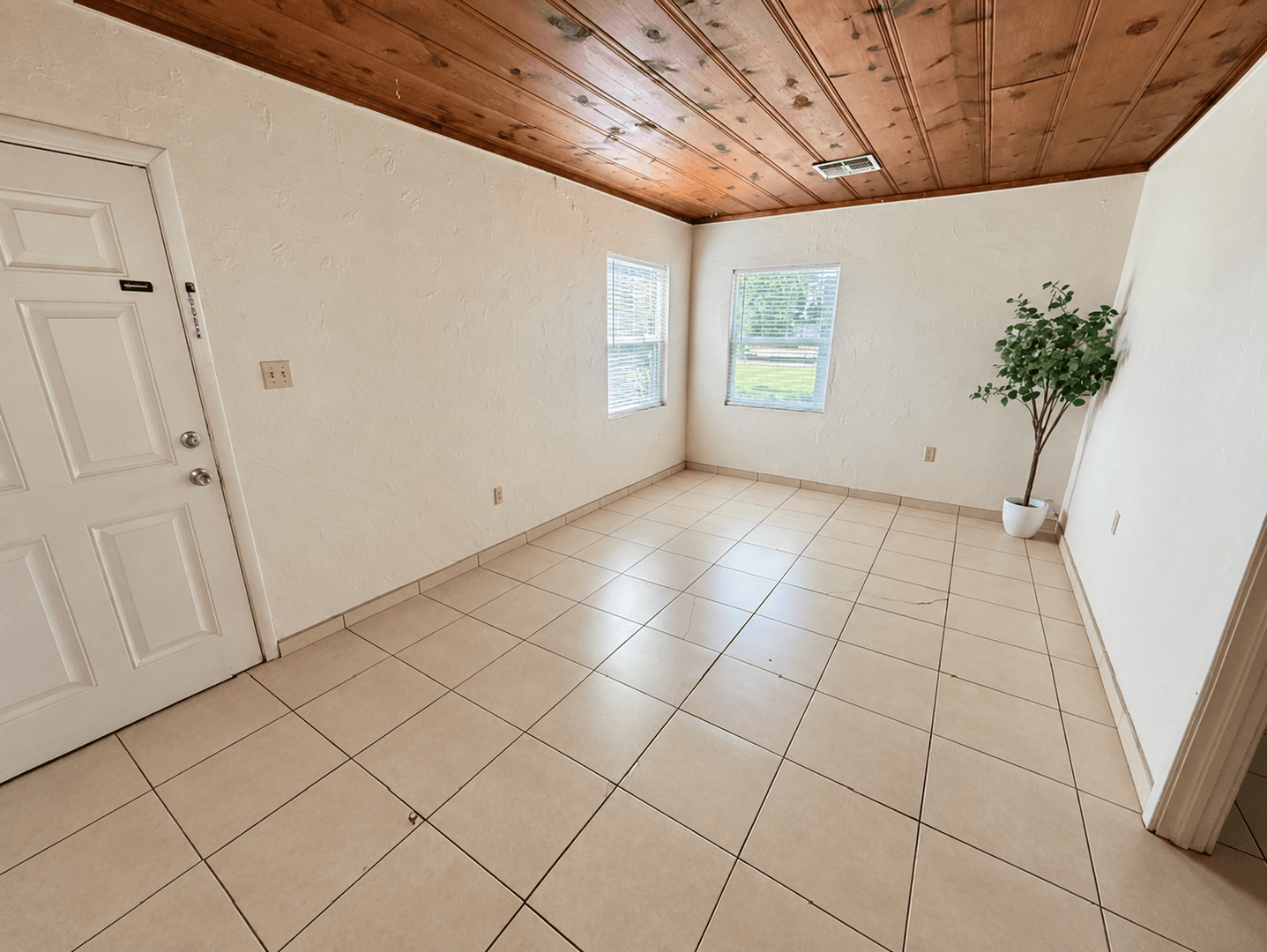 Phoenix Apartment: 925 E Turney Ave