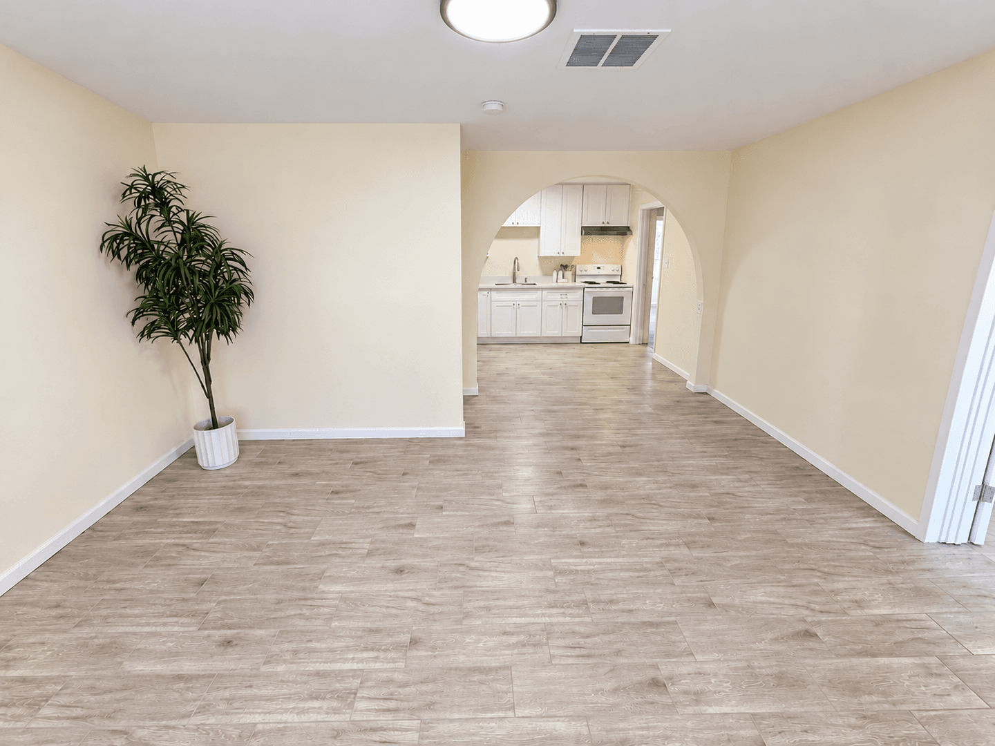 Glendale House: 6518 N 61st Dr