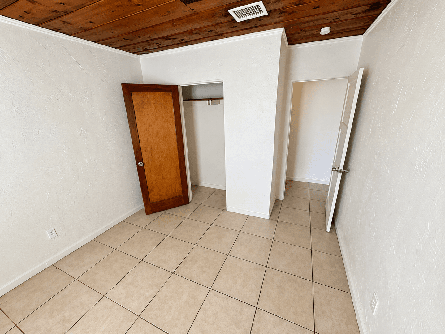 Phoenix Apartment: 925 E Turney Ave