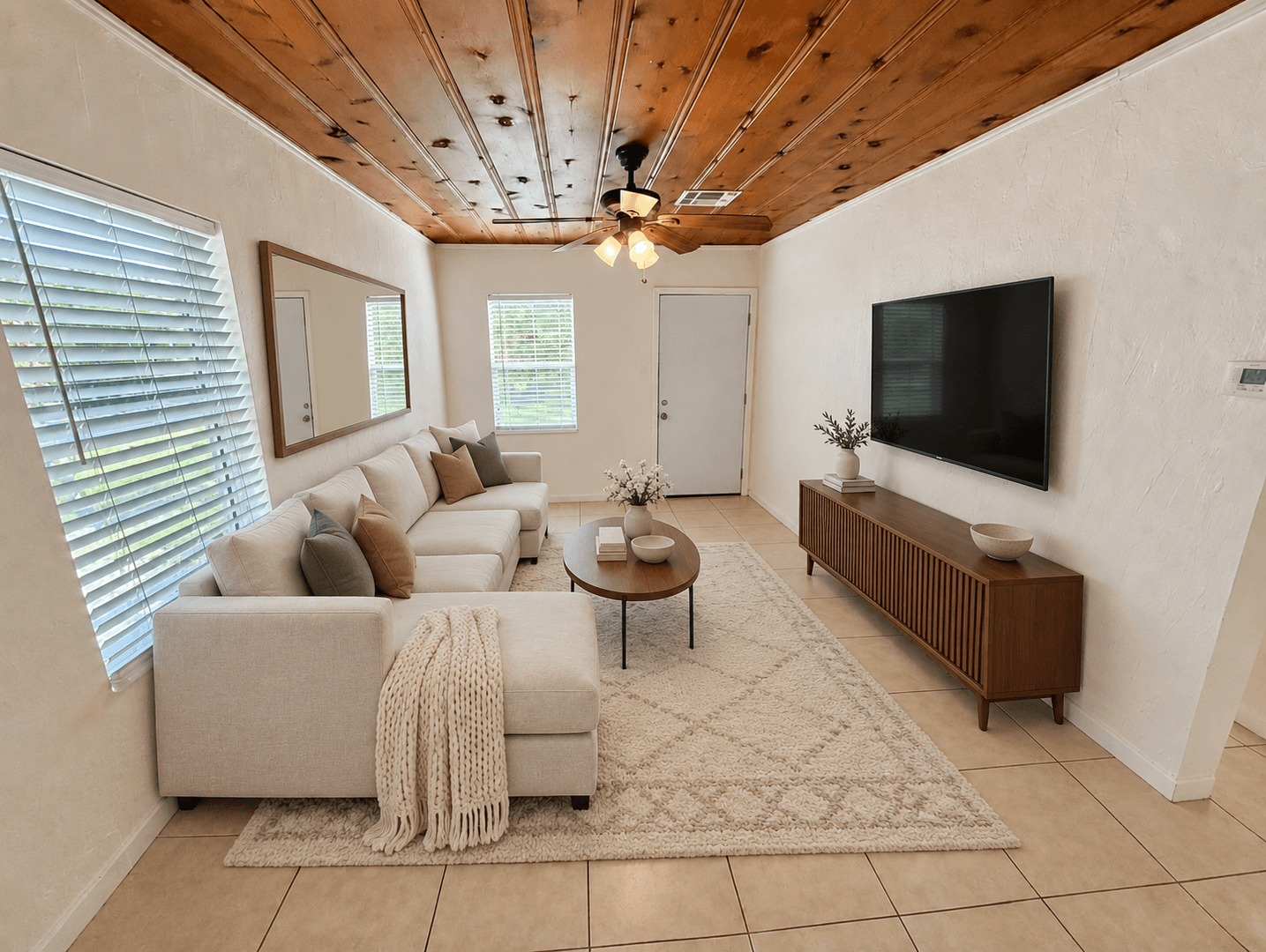 Phoenix Apartment: 925 E Turney Ave