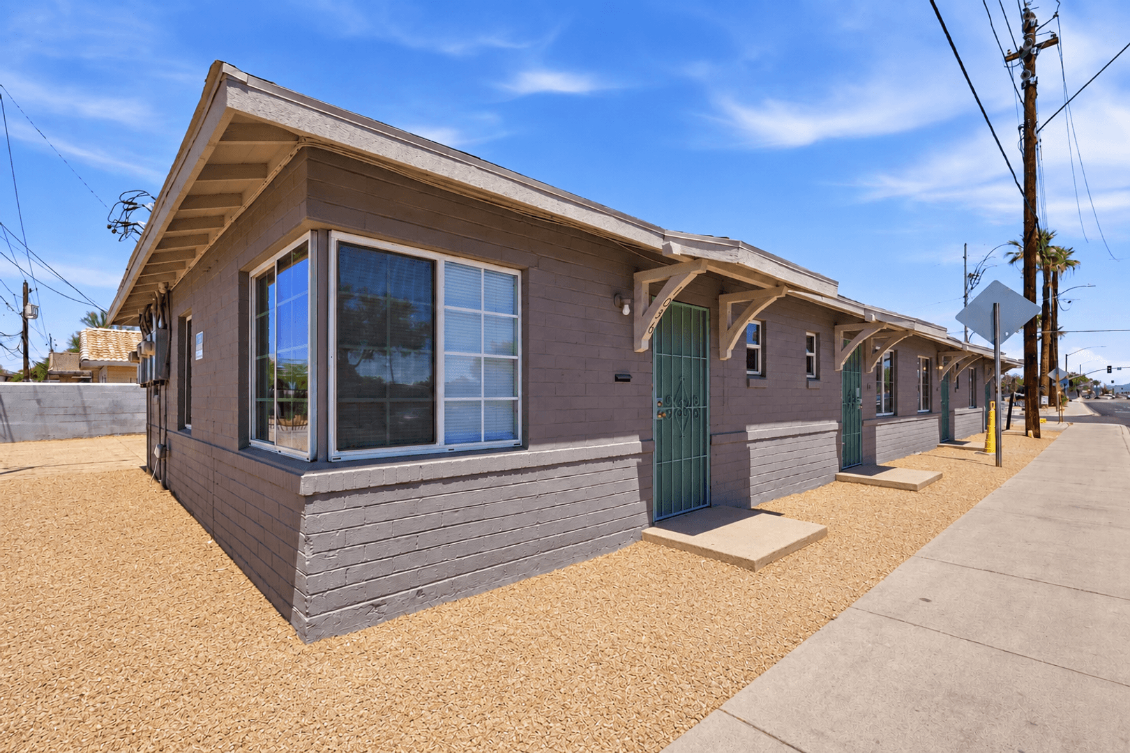 Phoenix Apartment: 1036 N 16th St