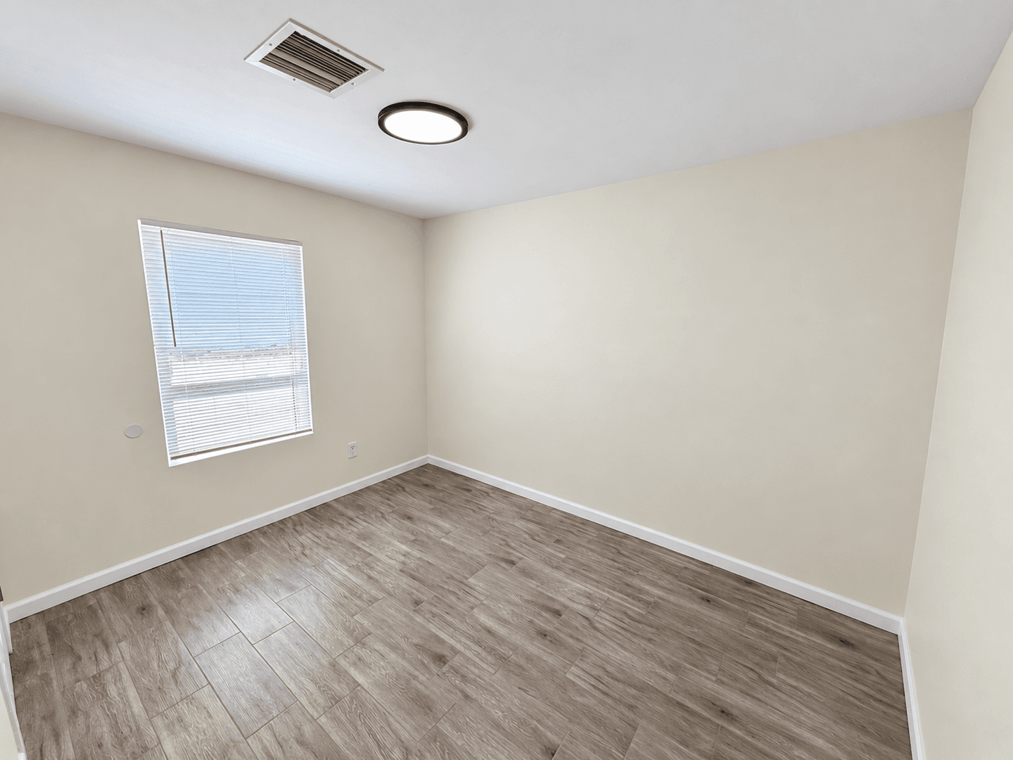 Glendale House: 6518 N 61st Dr