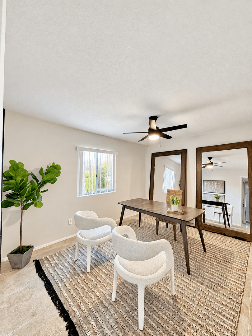Phoenix Apartment: 1615 N 51st St