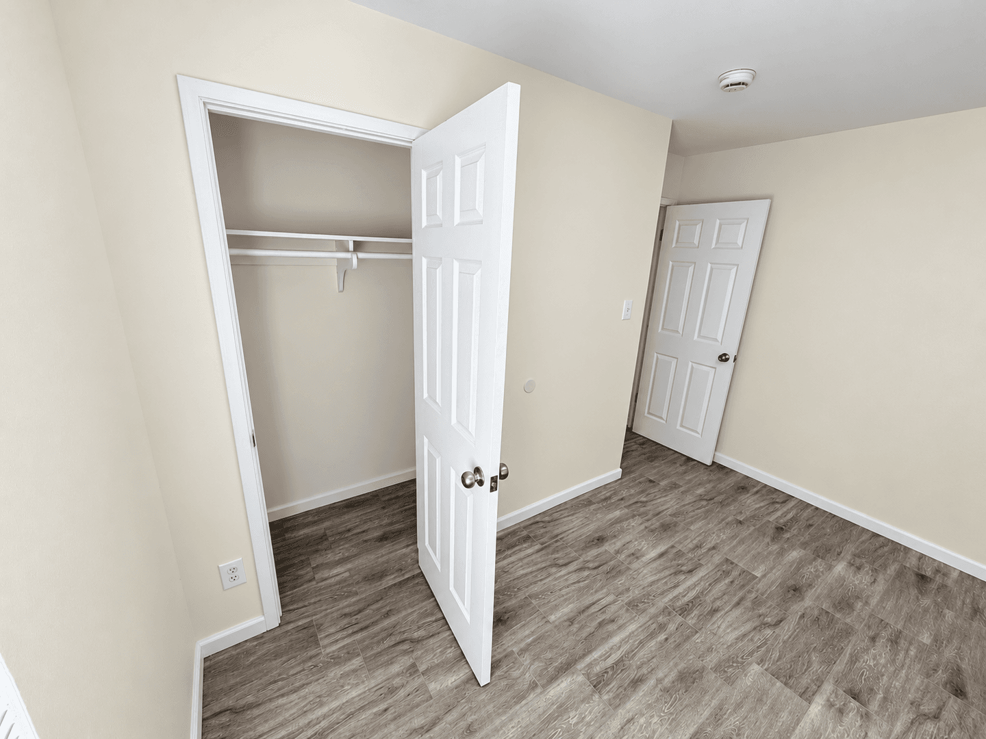Glendale House: 6518 N 61st Dr