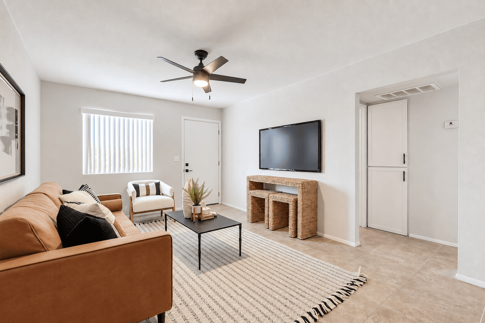Phoenix Apartment: 1615 N 51st St