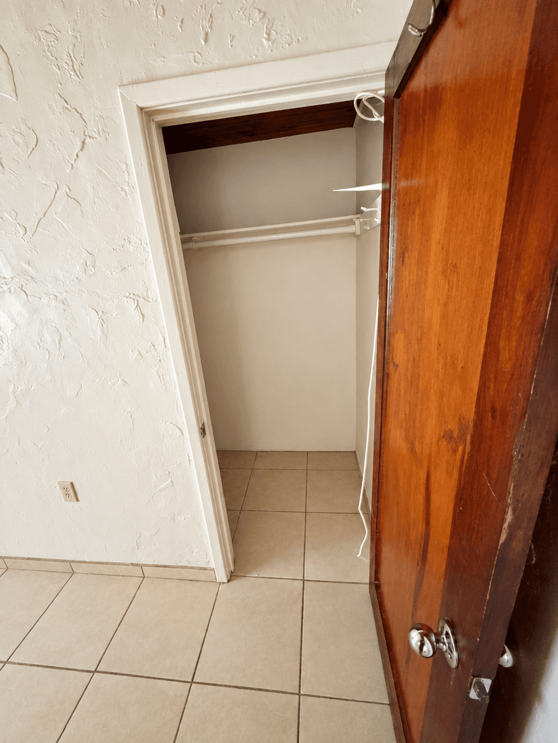 Phoenix Apartment: 925 E Turney Ave