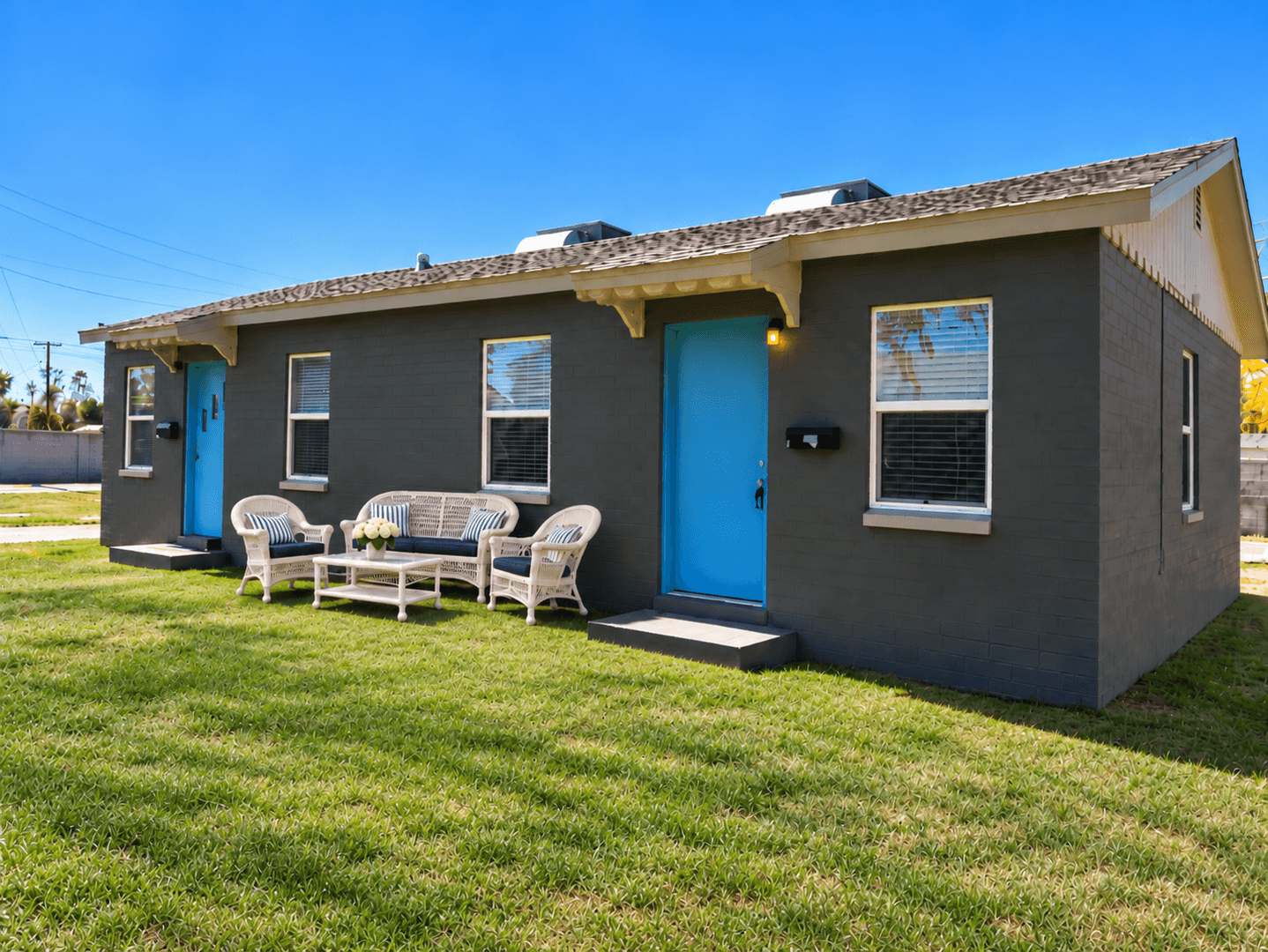 Phoenix Apartment: 925 E Turney Ave