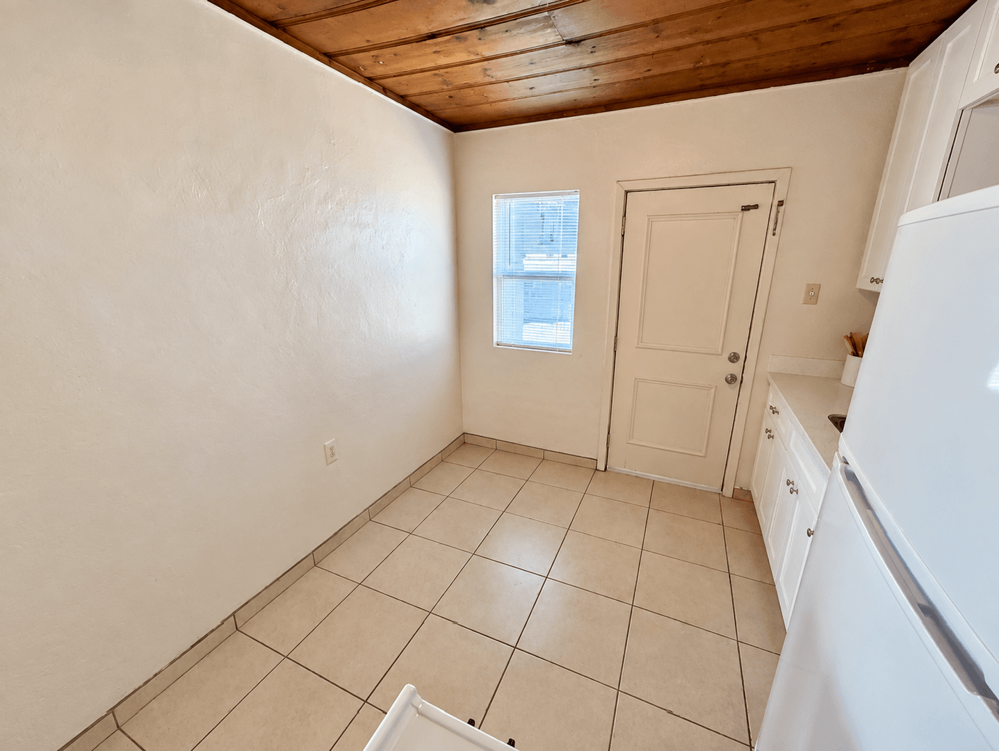Phoenix Apartment: 925 E Turney Ave